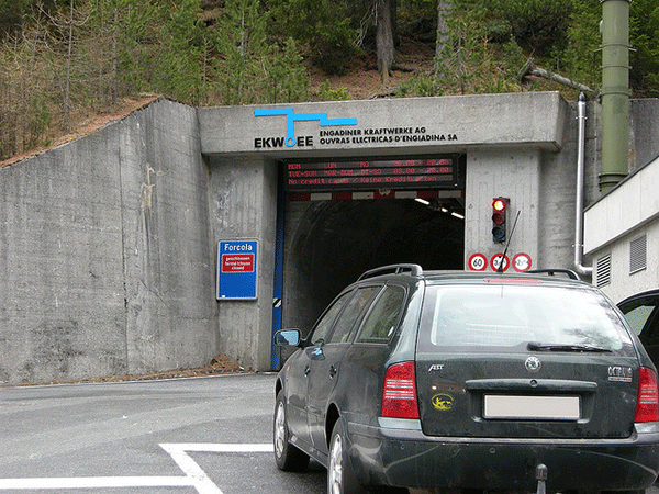 Foran Munt La Schera-tunnelen